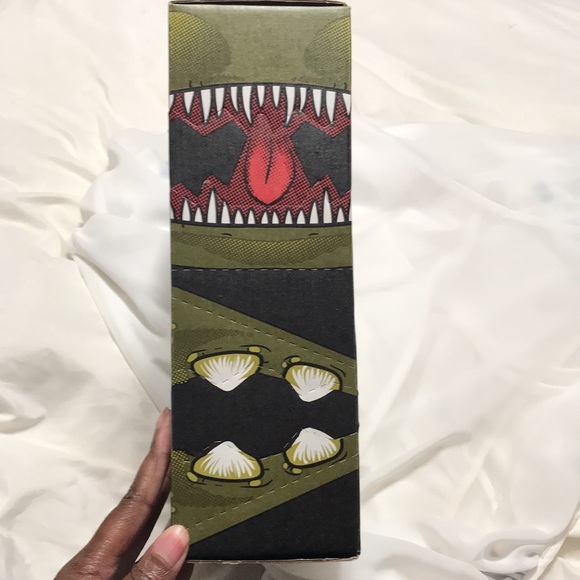 LOOT CRATE PRIMAL MARCH 2017 - Picture 10 of 10